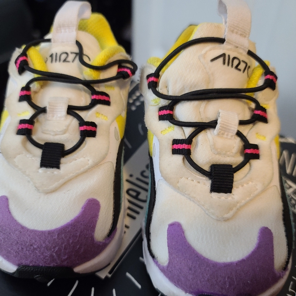 Children used shoes/like new